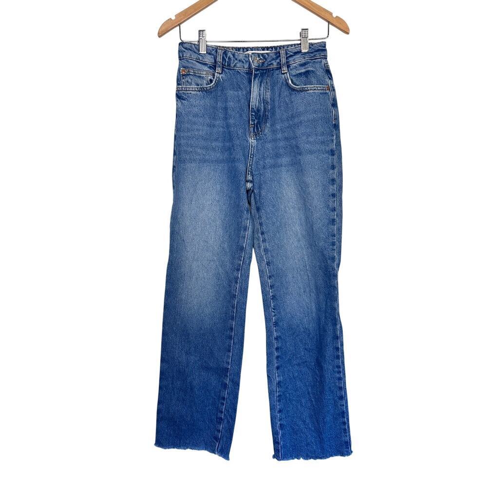 Zara Jeans Straight Leg Raw Hem High Rise Medium Wash Blue Denim size 2 Boho - Picture 1 of 4
